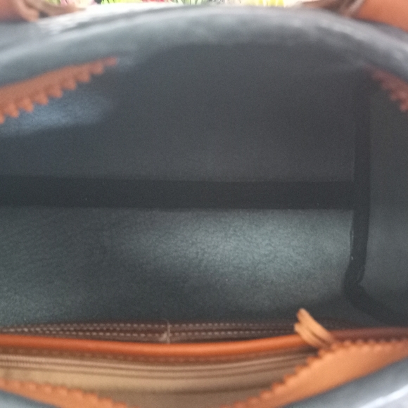 Dooney & Bourke 1980’s AWL Boston Bag in Rare Cadet Blue - Picture 13 of 14